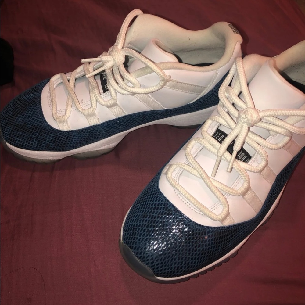 Air Jordan 11 low snakeskin!